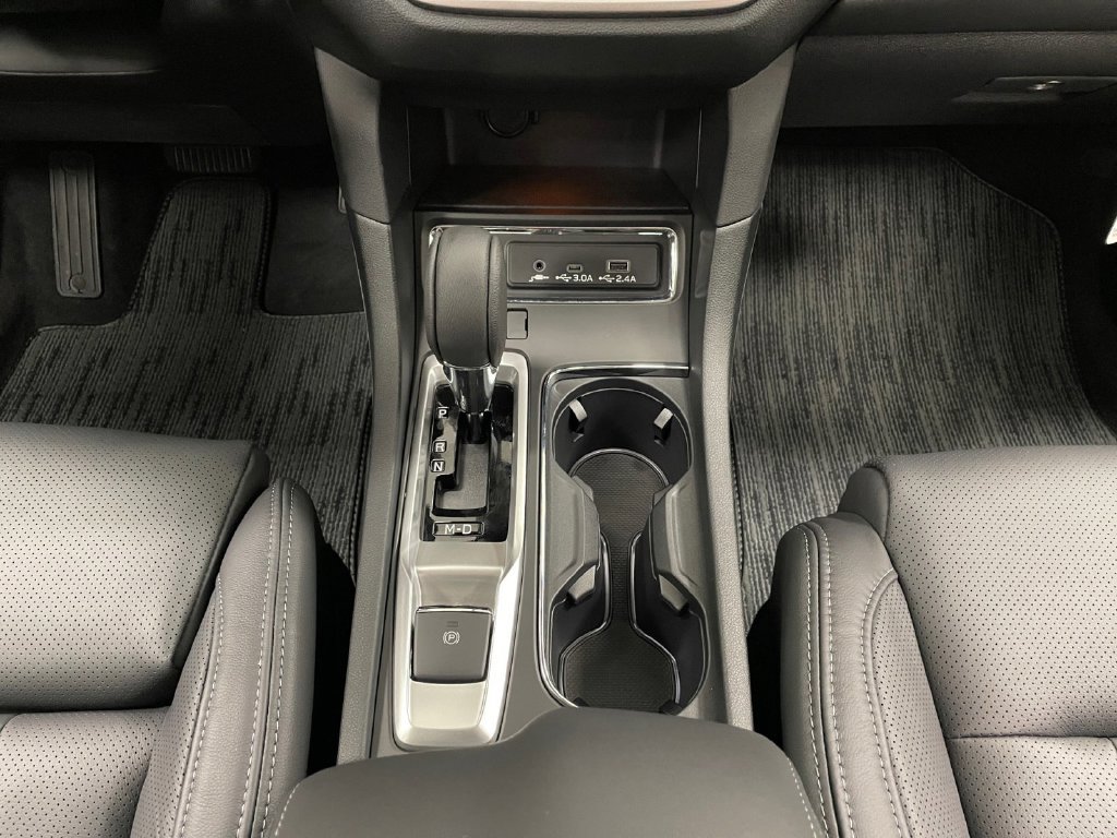 New 2026 Subaru Ascent Limited AWD/4WD image 9