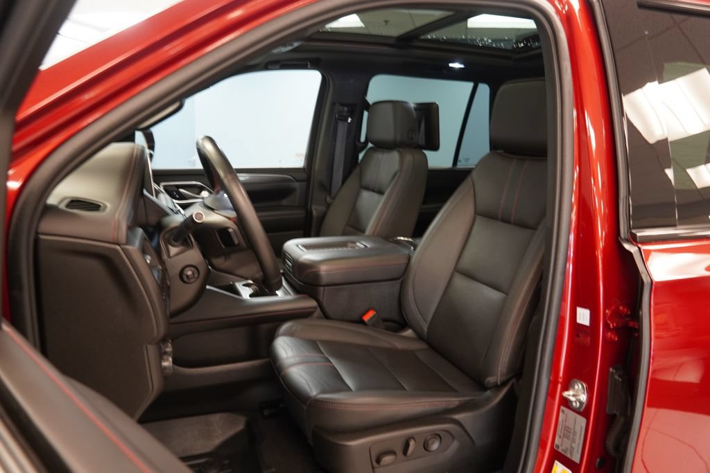 Used 2023 Chevrolet Tahoe RST w/ Luxury Package AWD/4WD image 4