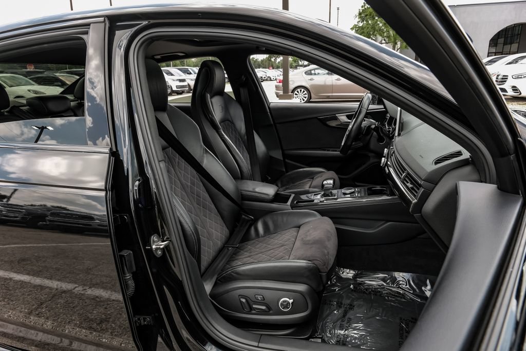 Used 2019 Audi S4 Premium Plus w/ Premium Plus Package AWD/4WD image 40
