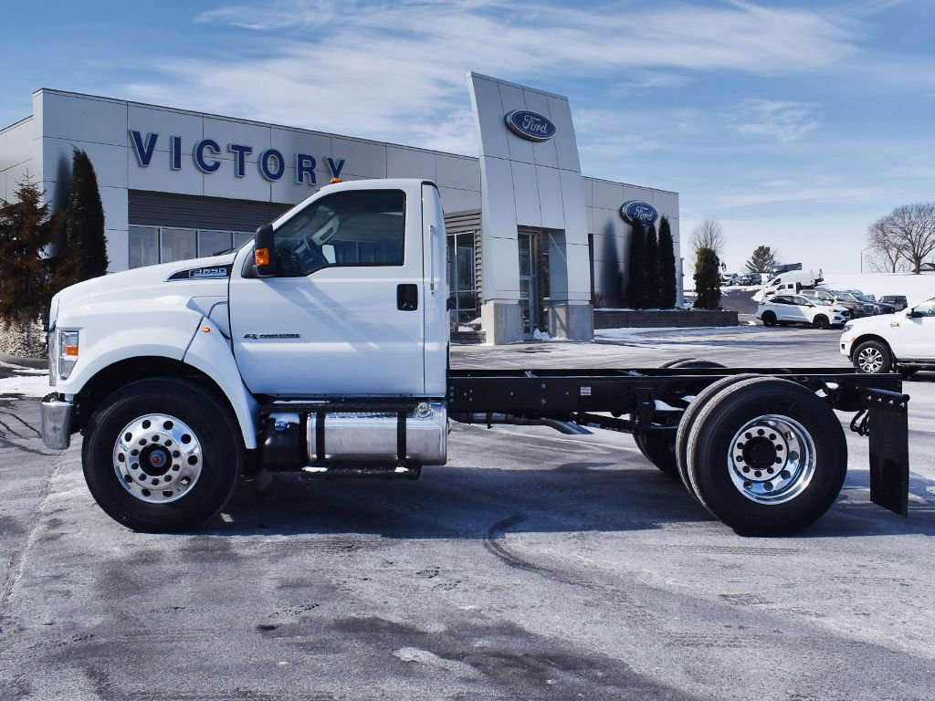 New 2027 Ford F650 2WD Regular Cab Super Duty image 2