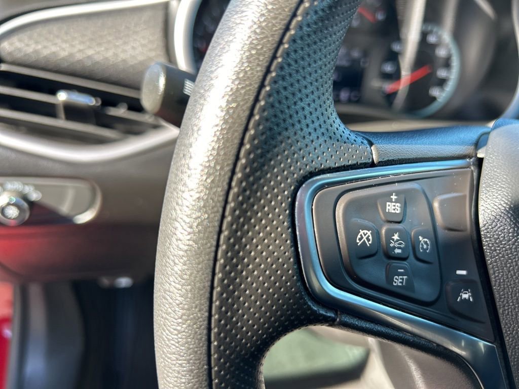 Used 2025 Chevrolet Malibu LT image 17