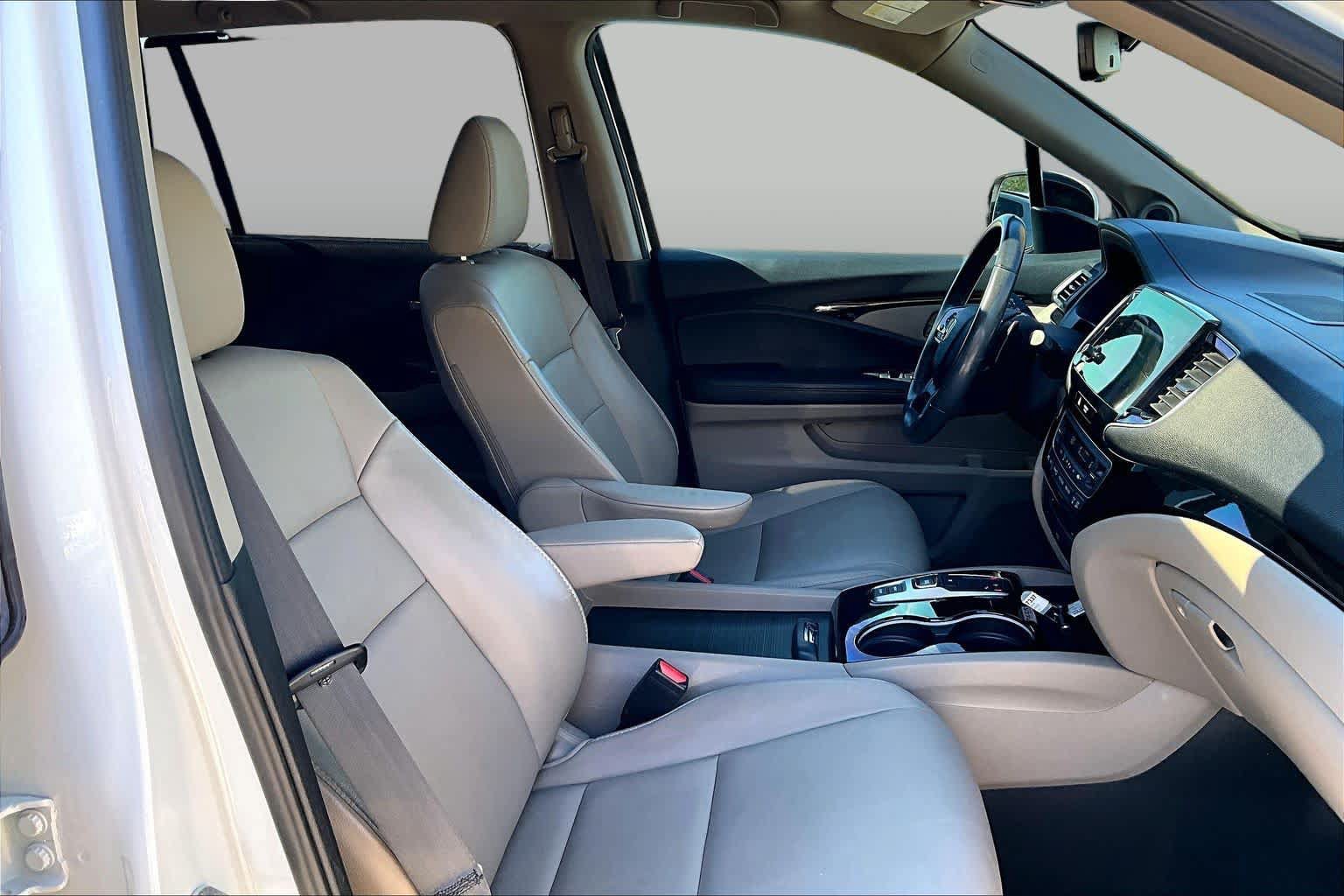 Used 2022 Honda Pilot Touring image 8