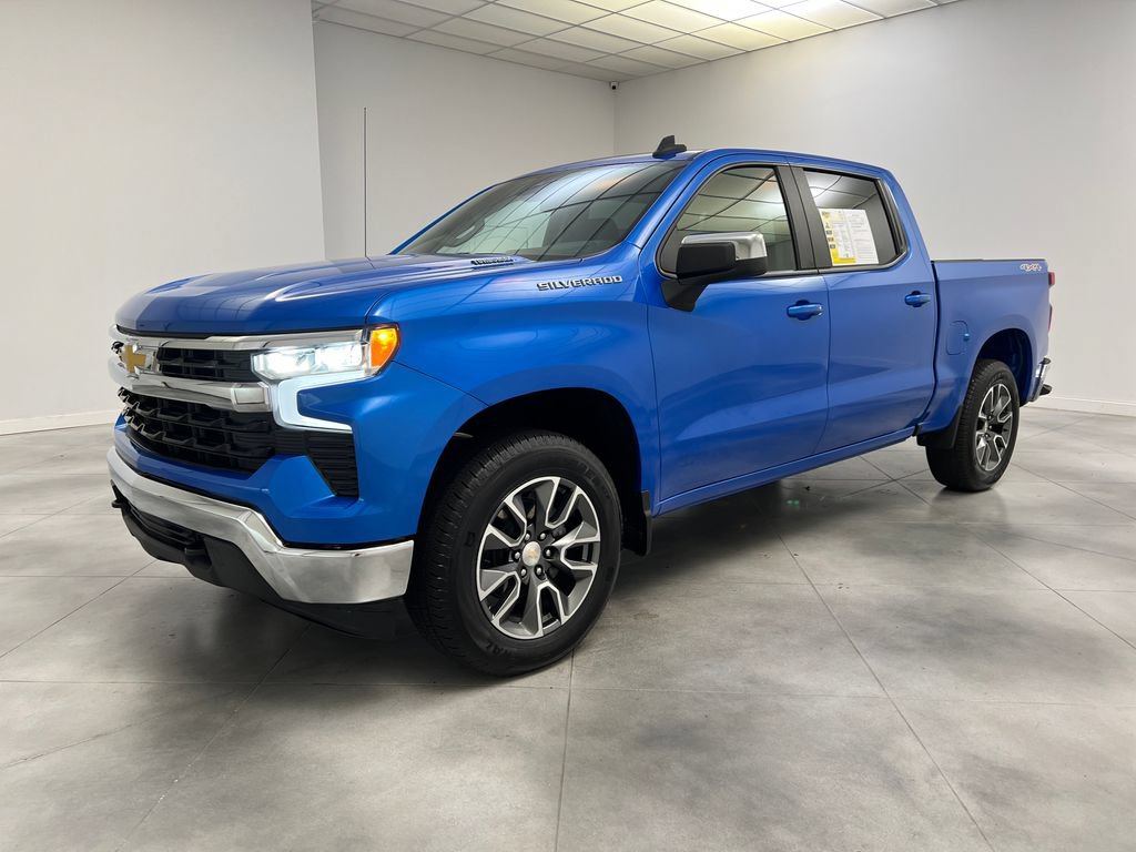 Used 2025 Chevrolet Silverado 1500 LT AWD/4WD image 4