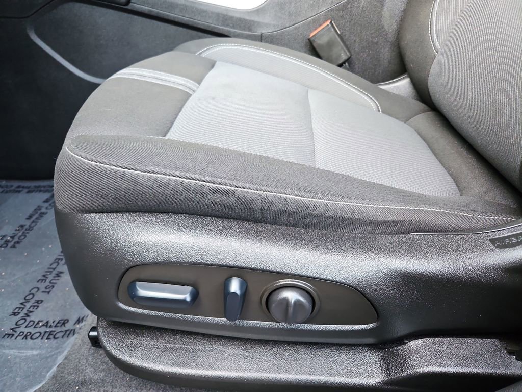 Used 2023 Chevrolet Blazer LT image 24