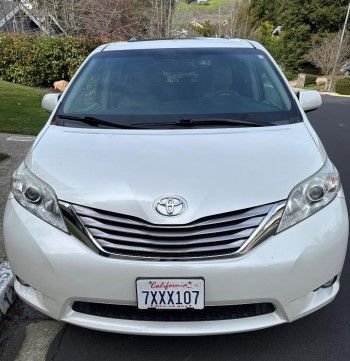 Used 2017 Toyota Sienna XLE Premium