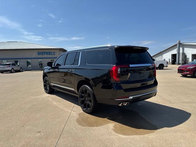 Used 2026 GMC Yukon XL Denali w/ Denali Reserve Package AWD/4WD image 5