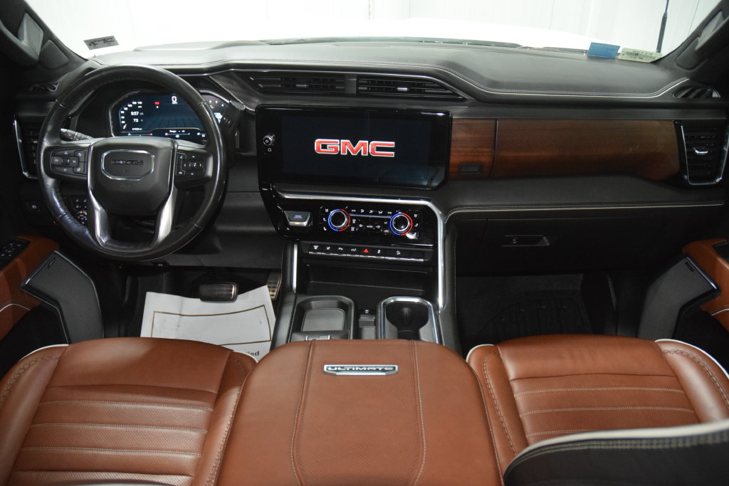 Used 2024 GMC Sierra 3500 Denali Ultimate AWD/4WD image 35