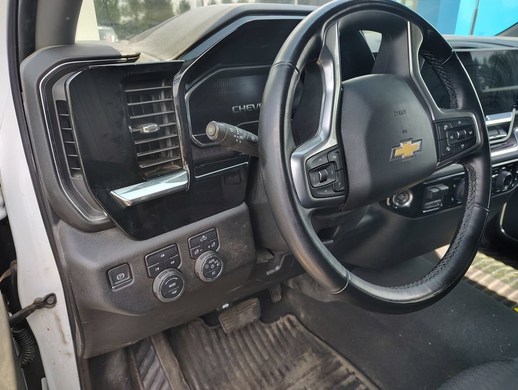 Used 2024 Chevrolet Silverado 2500 LT w/ Convenience Package AWD/4WD image 12