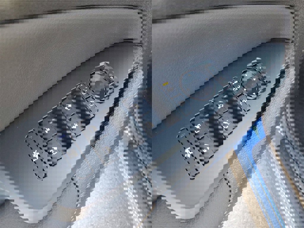 New 2026 Kia Sportage EX image 9