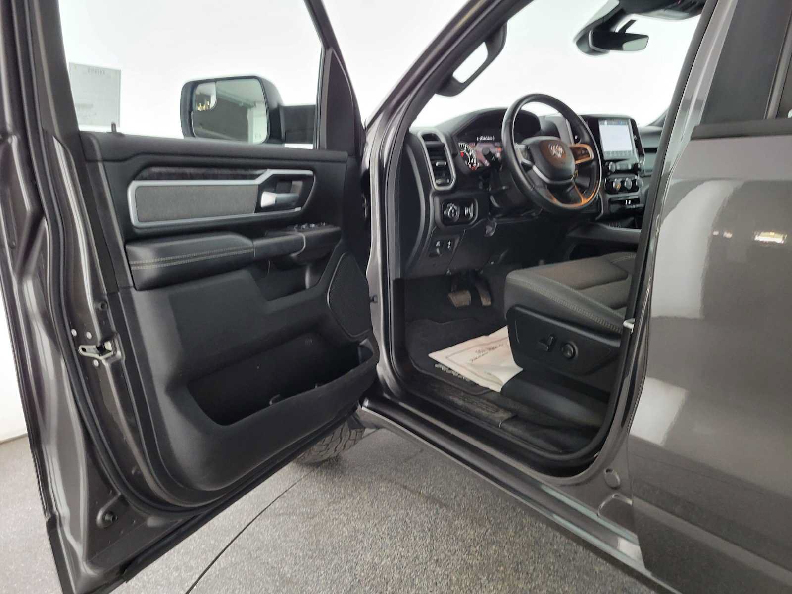 Used 2022 RAM 1500 Big Horn AWD/4WD image 20