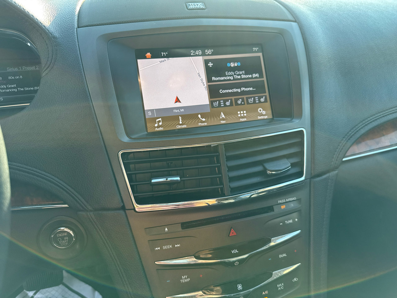 Used 2019 Lincoln MKT AWD image 17