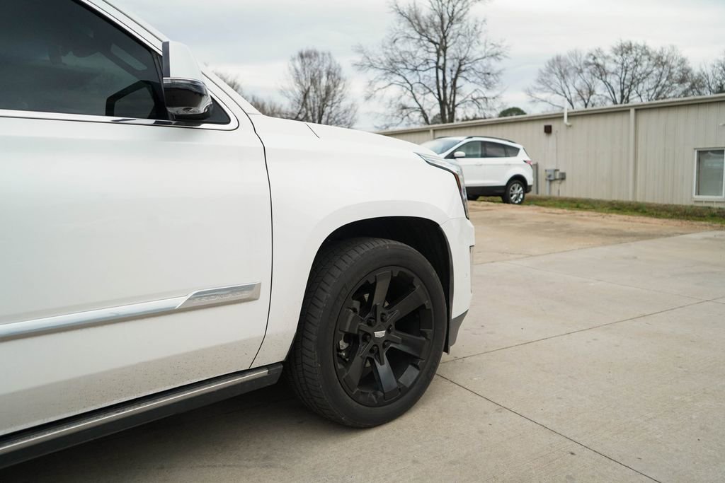 Used 2019 Cadillac Escalade Platinum image 12