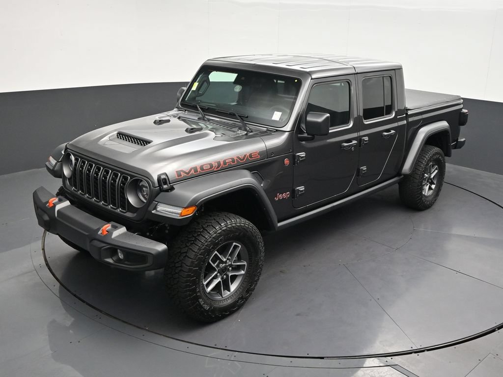 Used 2025 Jeep Gladiator Mojave w/ Convenience Group AWD/4WD image 19