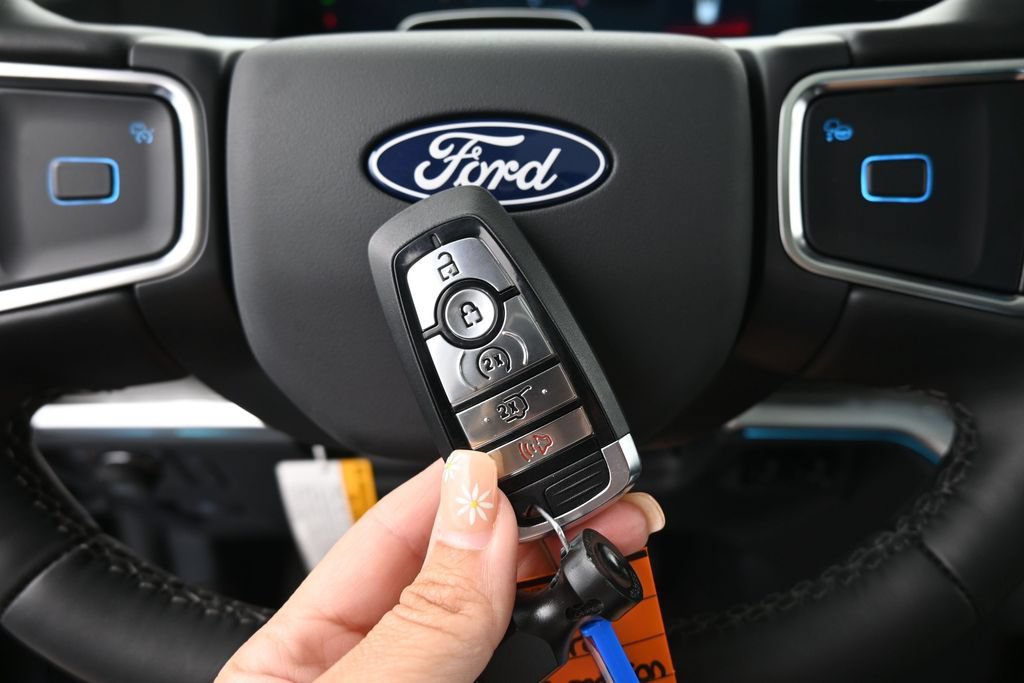 New 2027 Ford Expedition Platinum w/ Driver's Package AWD/4WD image 36