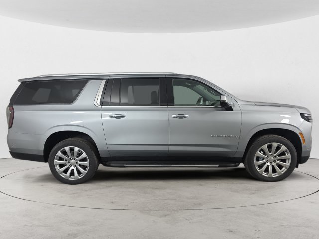 Used 2026 Chevrolet Suburban Premier w/ Sun And Tow Package AWD/4WD image 4