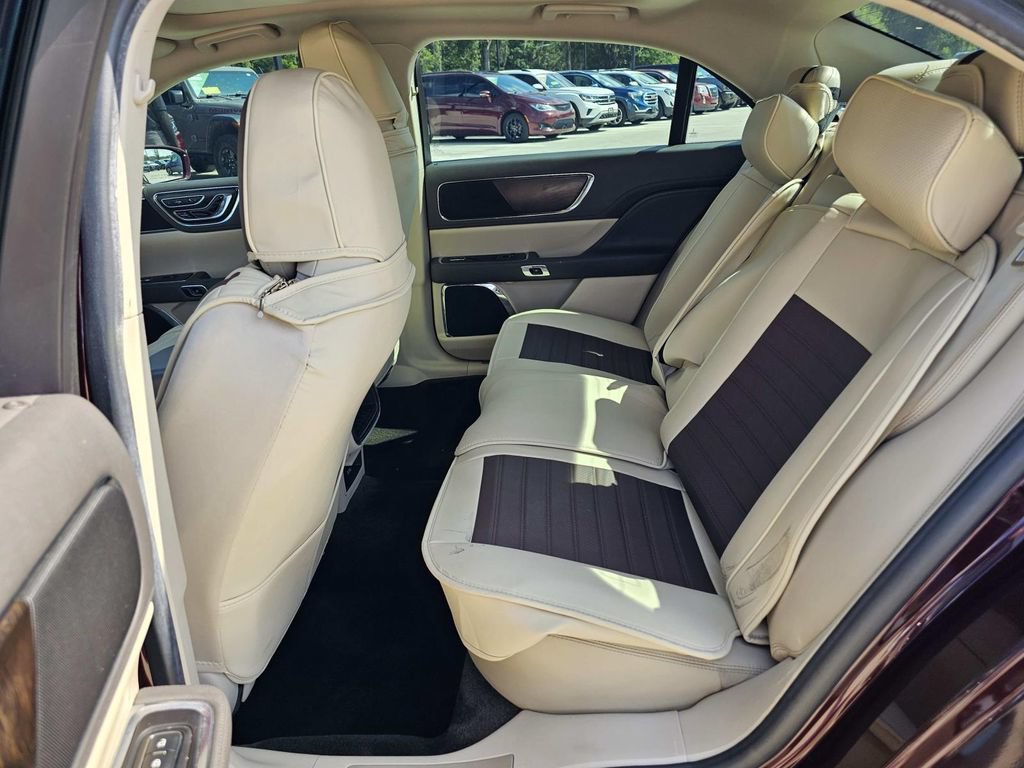 Used 2017 Lincoln Continental Select FWD image 36