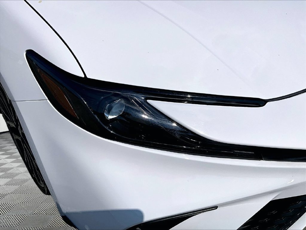 Used 2025 Toyota Camry SE FWD image 33