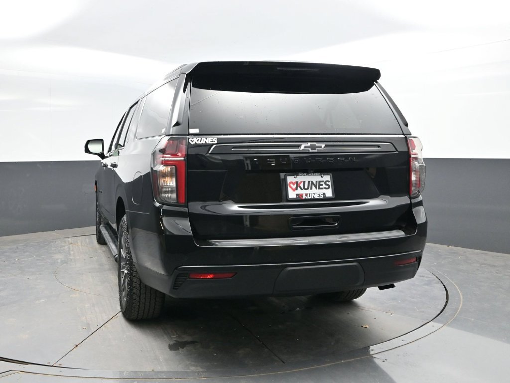 Used 2024 Chevrolet Suburban Z71 w/ Luxury Package AWD/4WD image 6