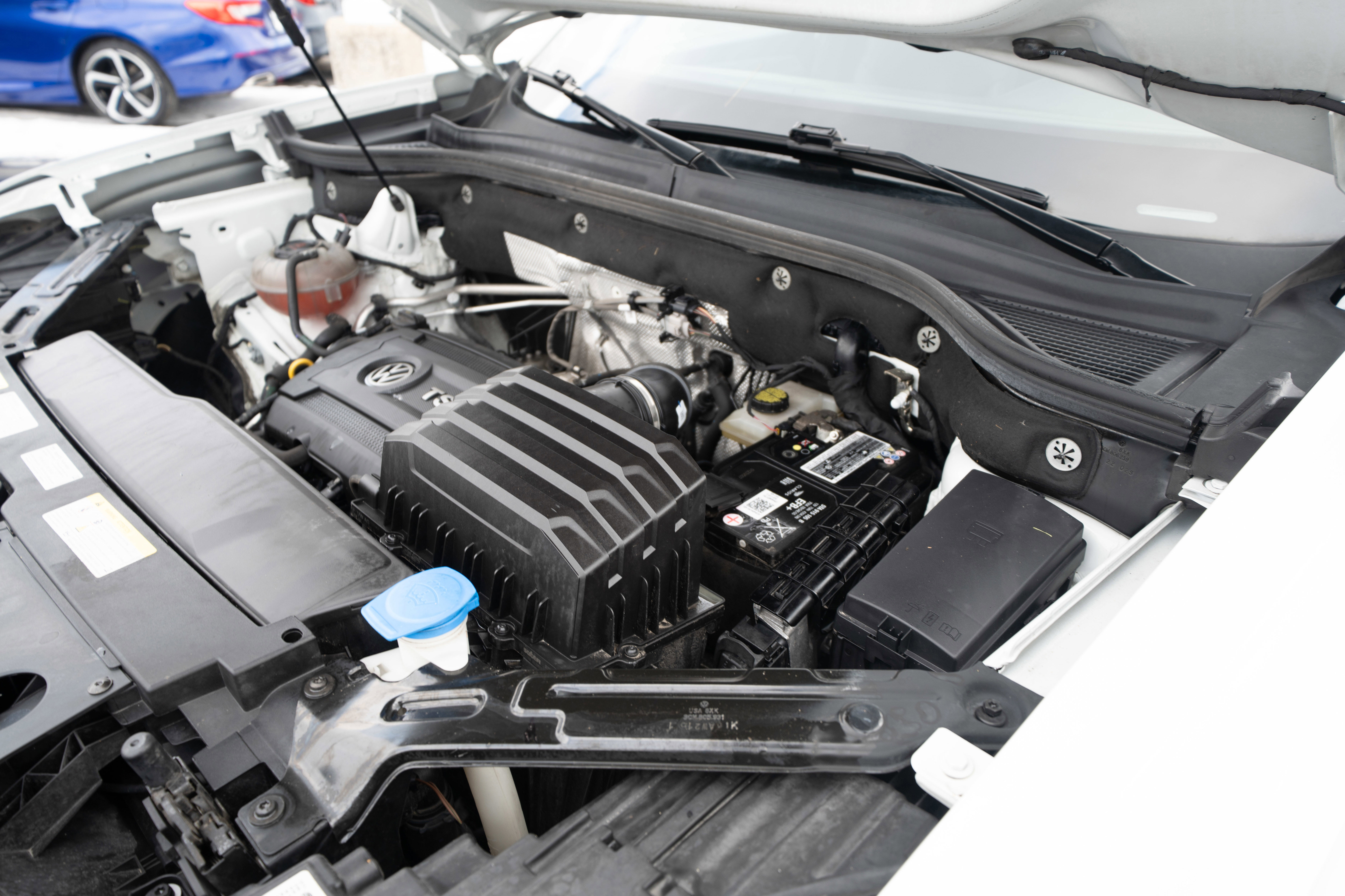 Used 2023 Volkswagen Atlas Cross Sport SE image 33