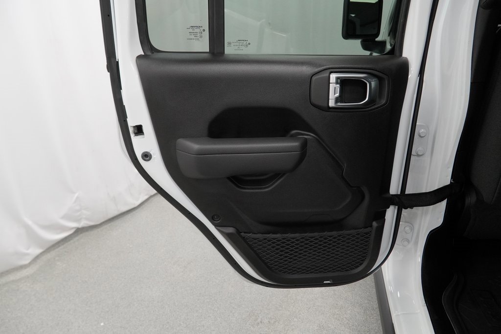 Certified 2024 Jeep Gladiator Sport image 38