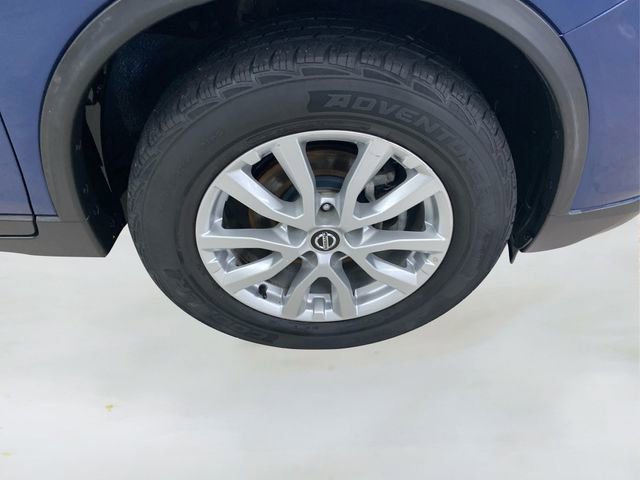 Used 2020 Nissan Rogue SV image 16