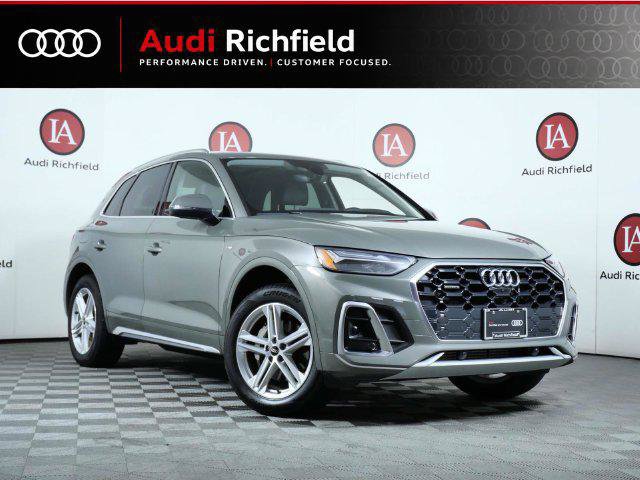 Certified 2024 Audi Q5 e Premium Plus w/ Premium Plus Package AWD/4WD image 1