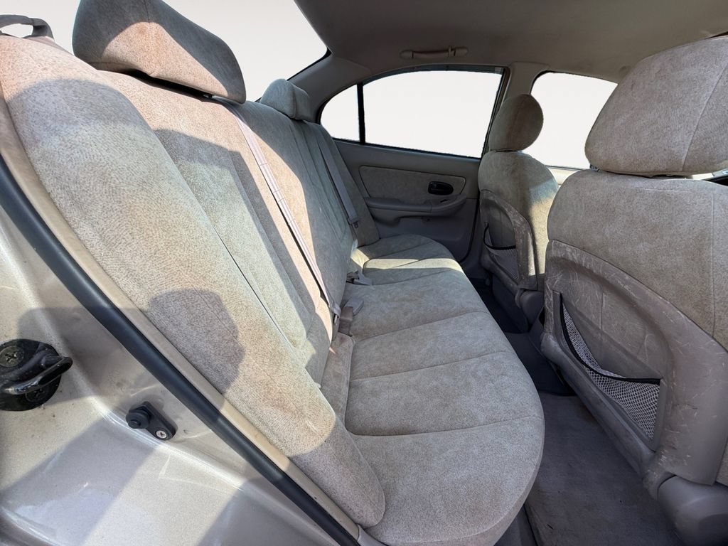 Used 2002 Hyundai Elantra GLS FWD image 14