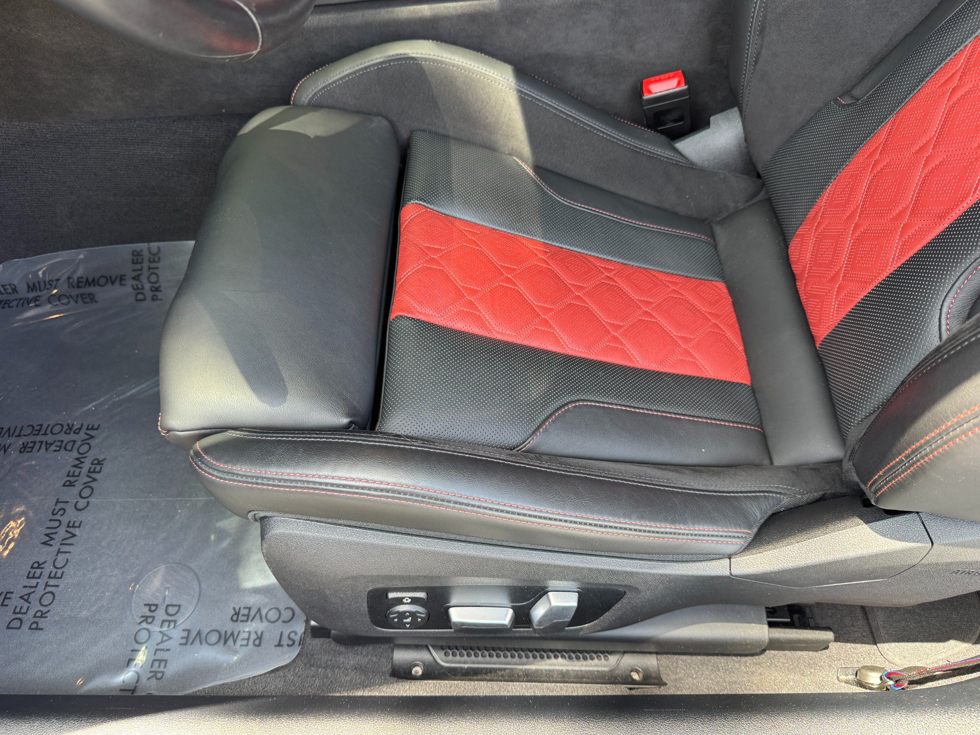 Used 2024 BMW M8 Competition w/ M Carbon Exterior Package AWD/4WD image 36
