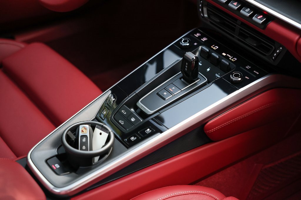 Used 2022 Porsche 911 Turbo image 31