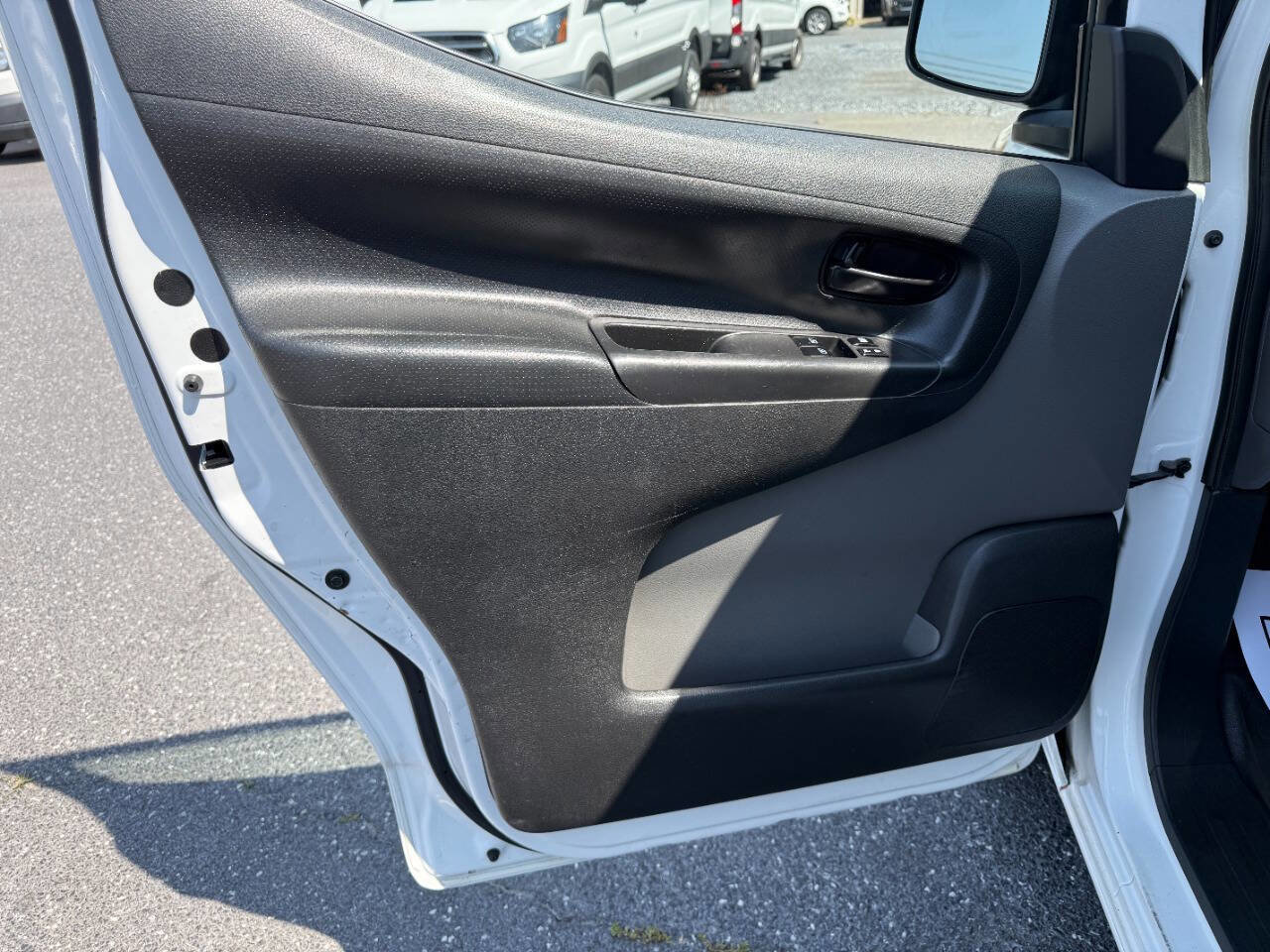 Used 2016 Chevrolet City Express LT image 11