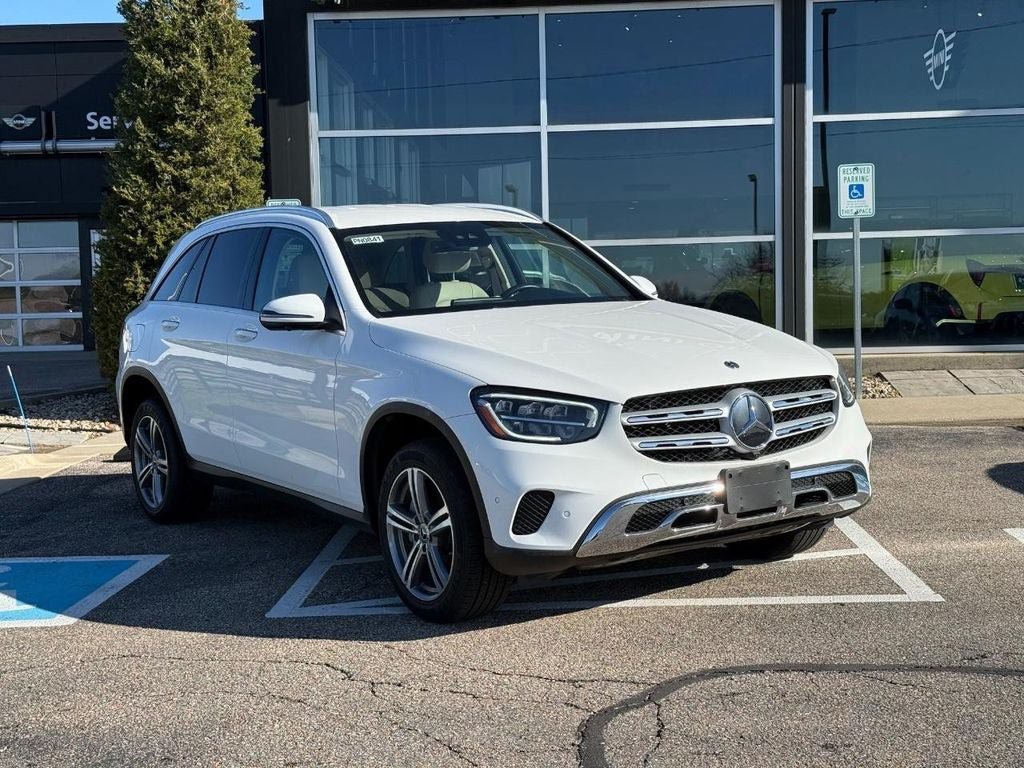 Used 2022 Mercedes-Benz GLC 300 4MATIC image 1