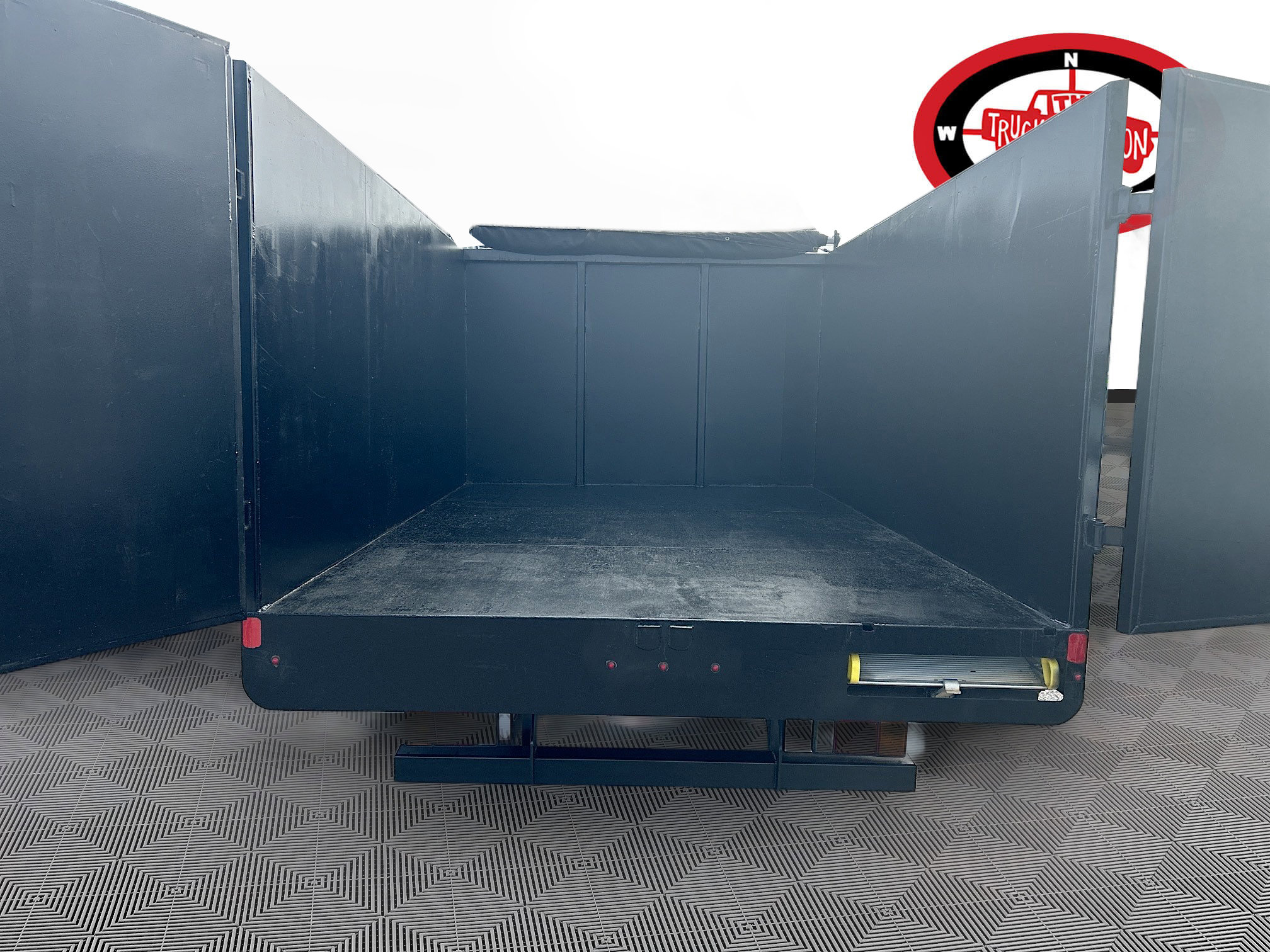 Used 2023 Chevrolet Low Cab Forward 5500XD RWD image 23