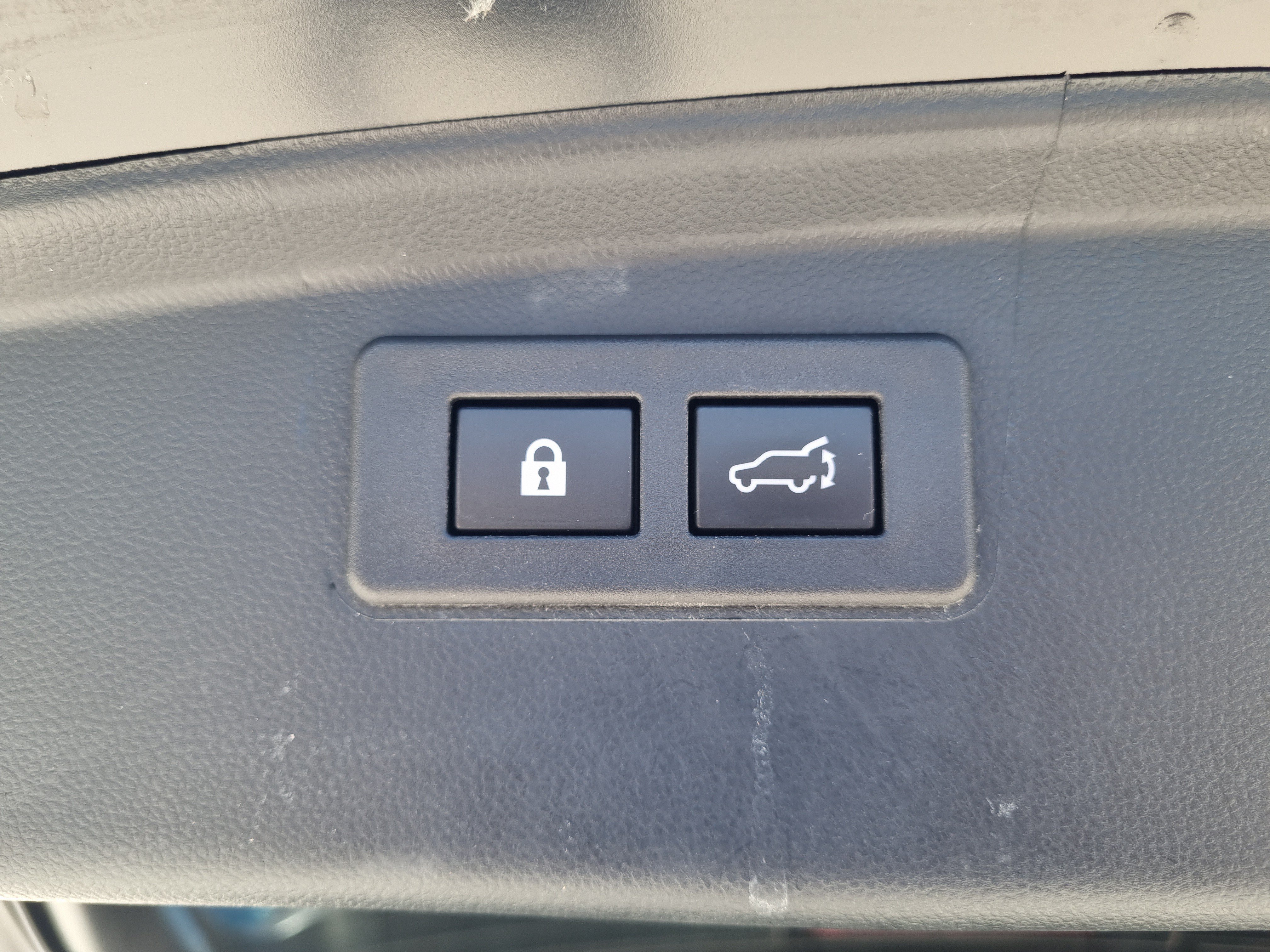 Used 2023 Subaru Outback Touring AWD/4WD image 9