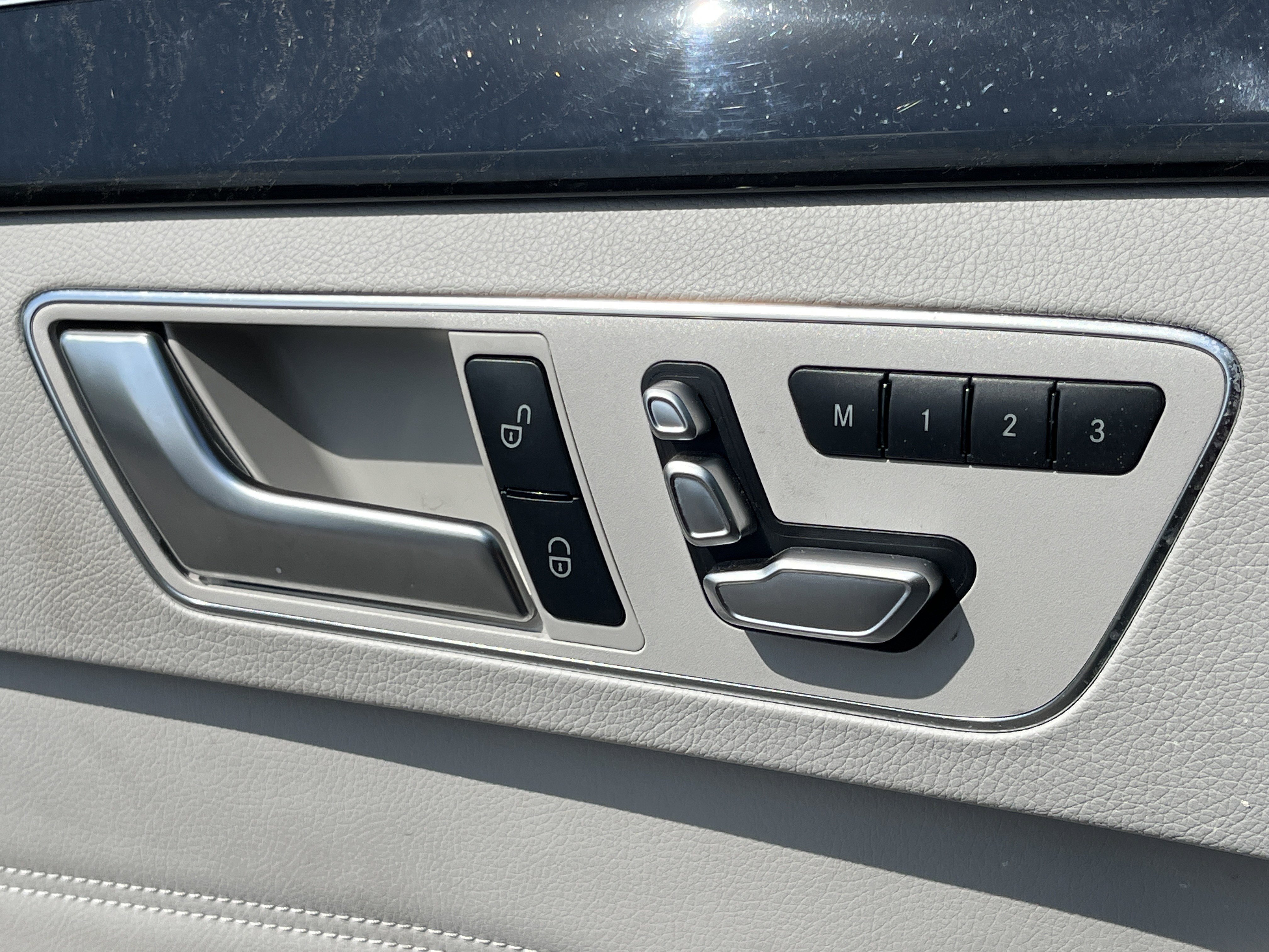 Used 2014 Mercedes-Benz E 350 Sedan image 16