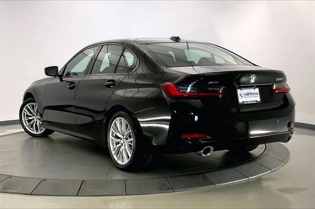 Certified 2023 BMW 330i xDrive Sedan w/ Driving Assistance Package image 10