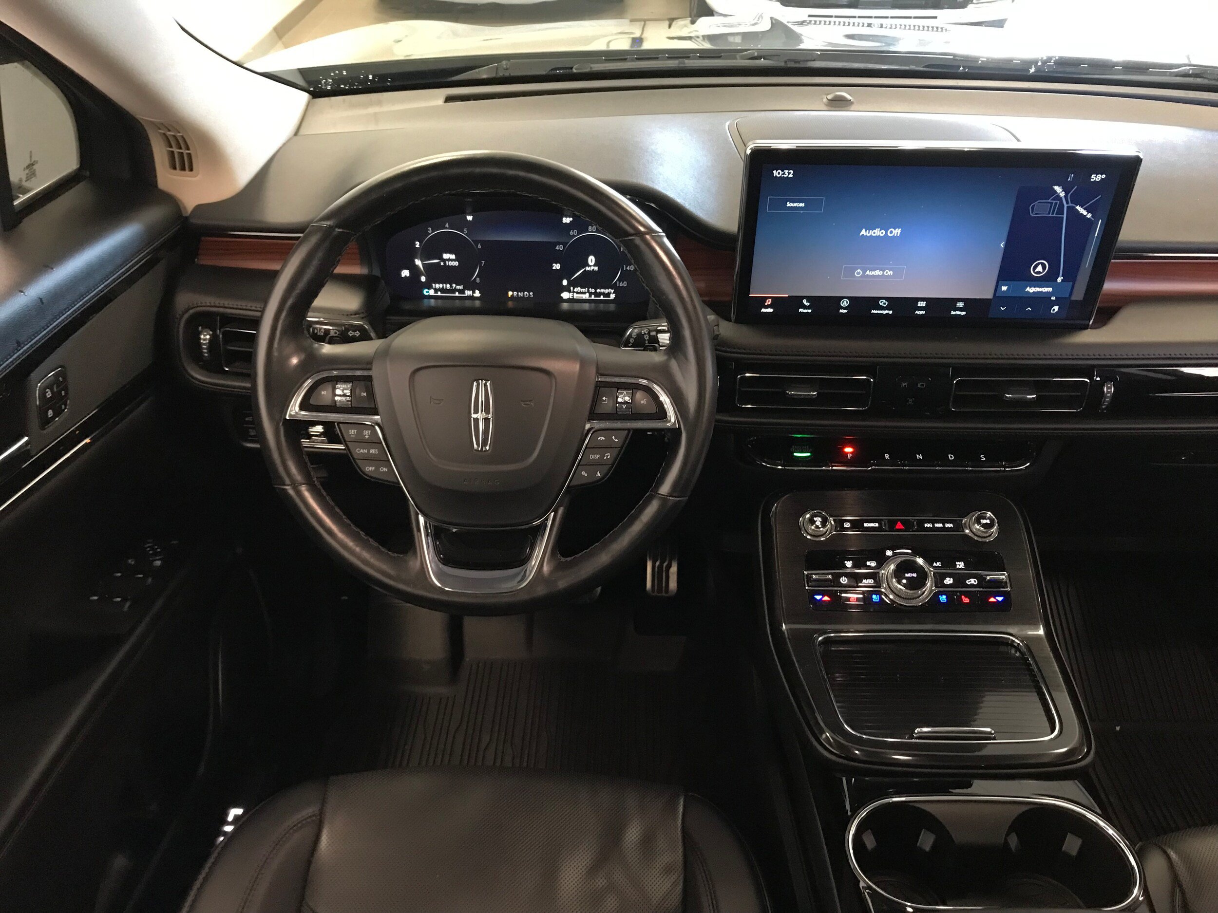 Used 2023 Lincoln Nautilus Reserve w/ Monochromatic Package AWD/4WD image 11