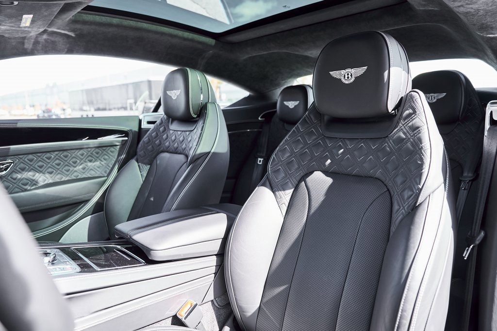 Used 2022 Bentley Continental GT image 40