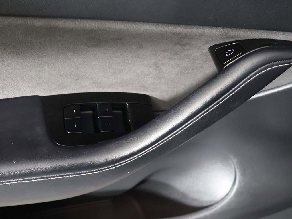 Used 2021 Tesla Model Y 2WD image 34