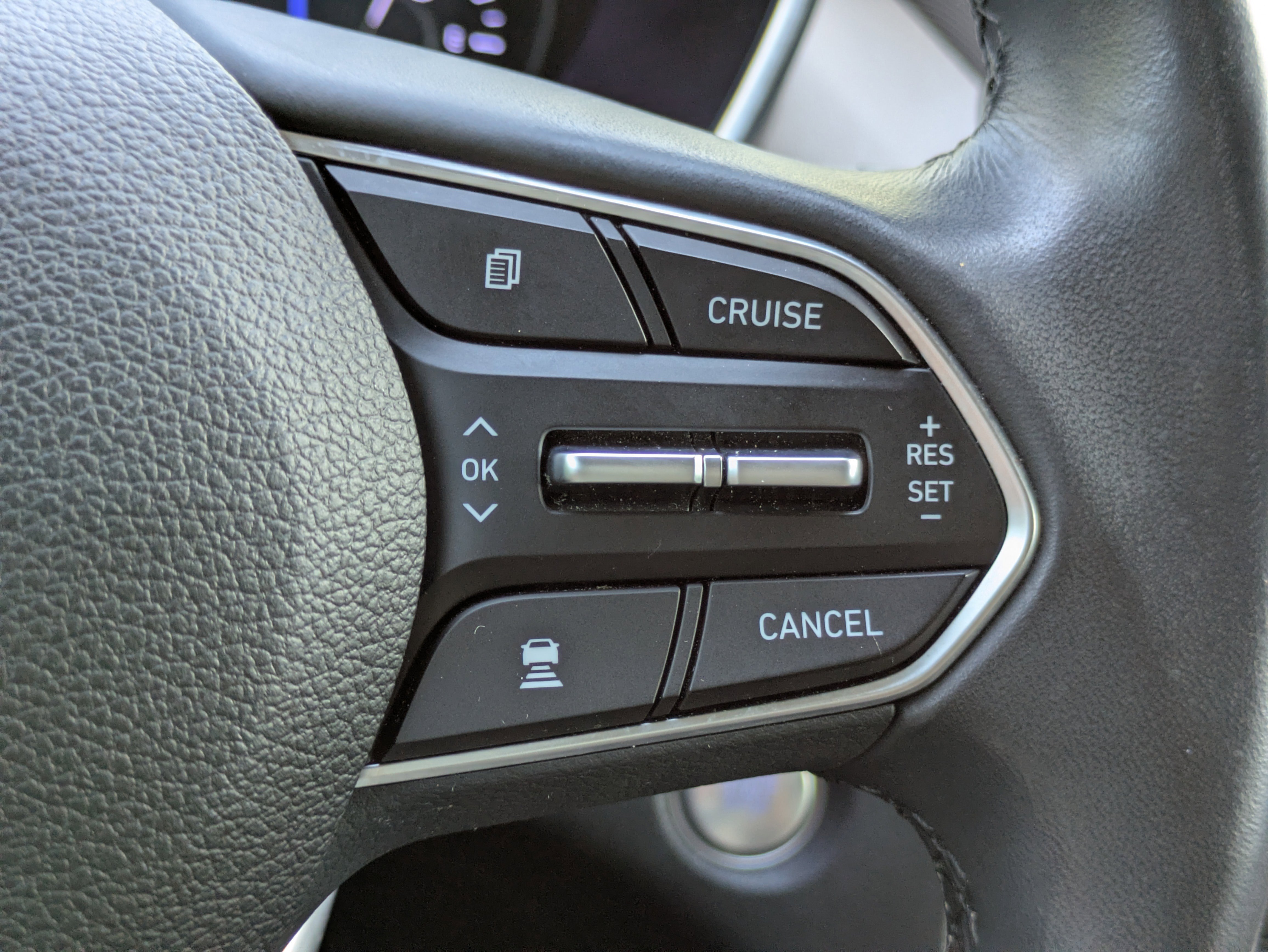 Used 2019 Hyundai Santa Fe Limited image 18