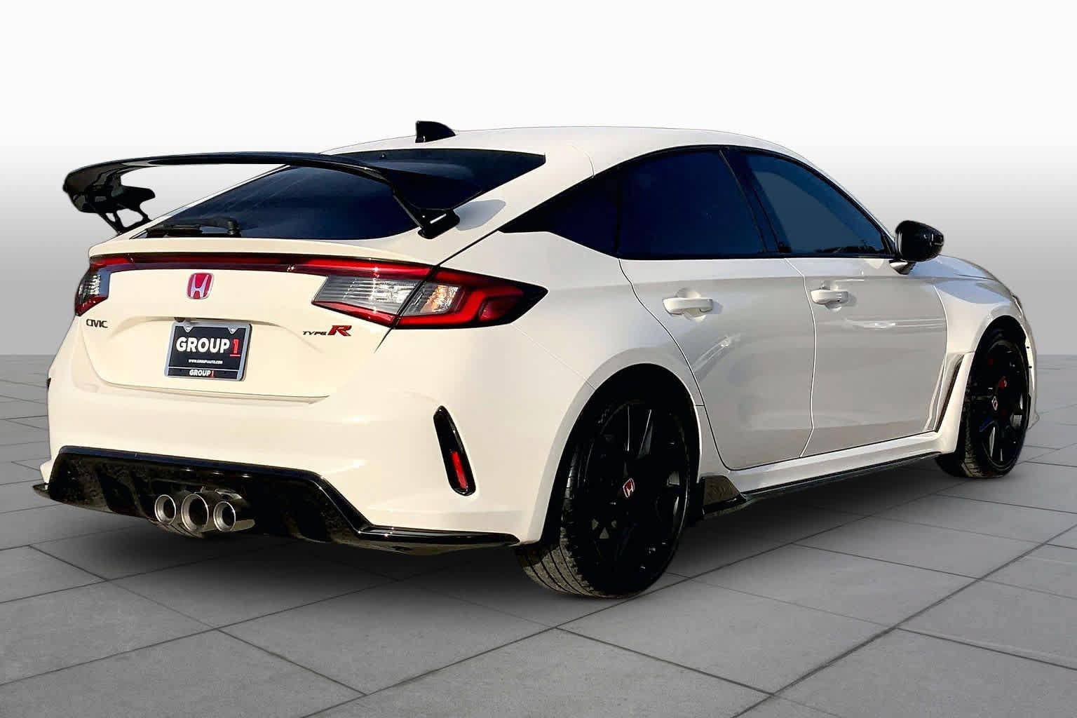 Used 2025 Honda Civic Type R image 13