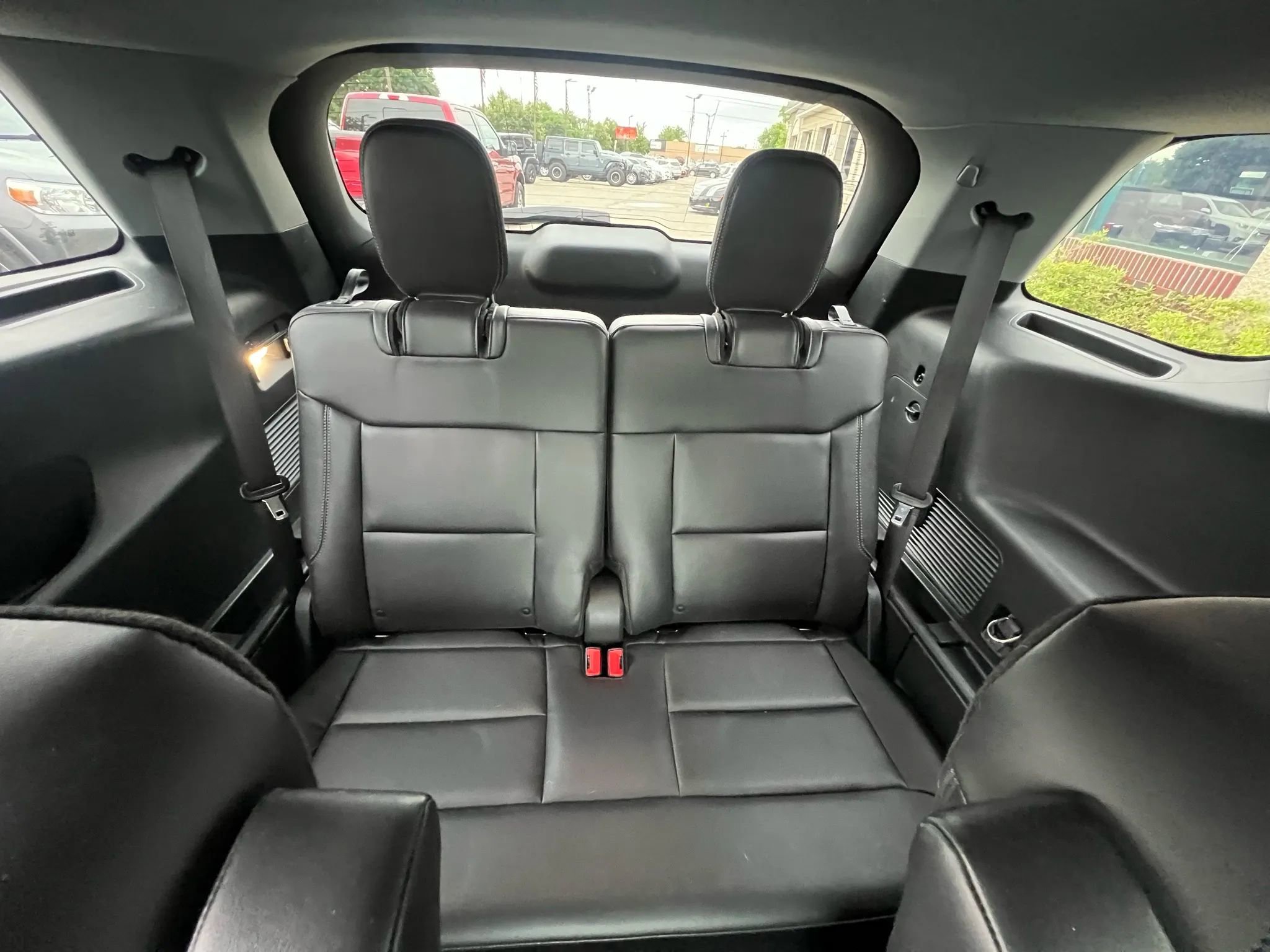 Used 2023 Ford Explorer XLT w/ Equipment Group 202A image 30