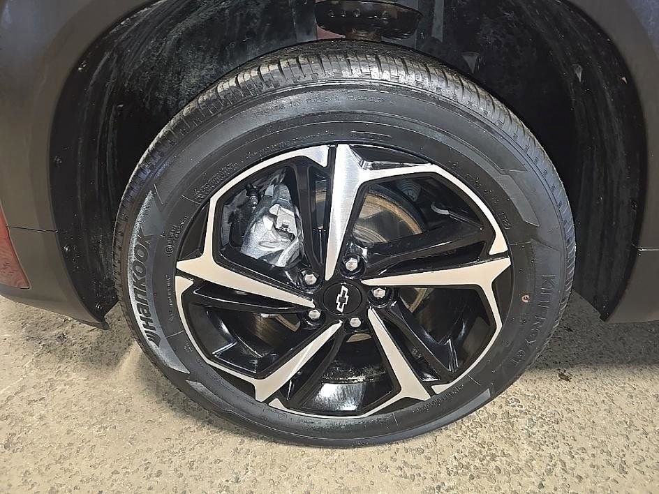 Used 2022 Chevrolet TrailBlazer RS w/ Technology Package image 40