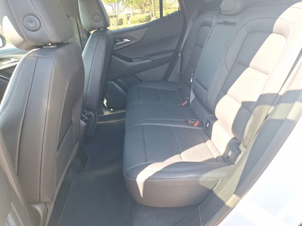 Used 2025 Chevrolet Equinox LT w/ Convenience Package II image 13