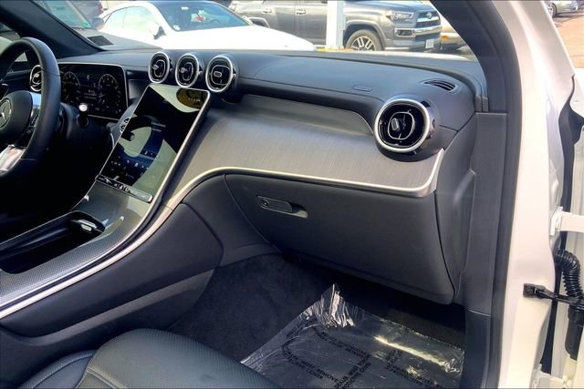 Used 2025 Mercedes-Benz GLC 300 4MATIC image 15