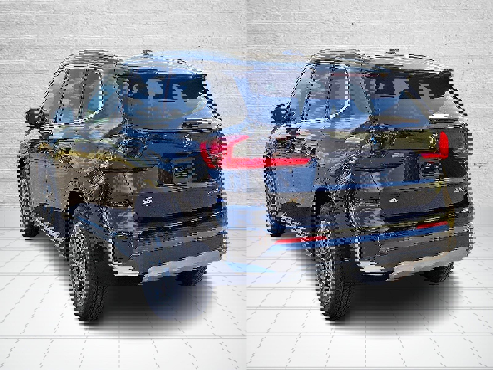 Used 2026 BMW X1 xDrive28i w/ Convenience Package image 3