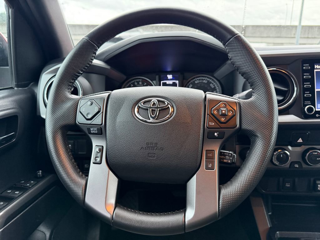 Used 2022 Toyota Tacoma TRD Off-Road image 18