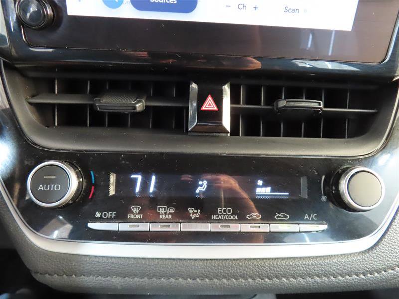Used 2024 Toyota Corolla SE image 24
