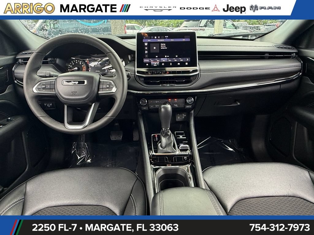 Used 2023 Jeep Compass Latitude AWD/4WD image 14