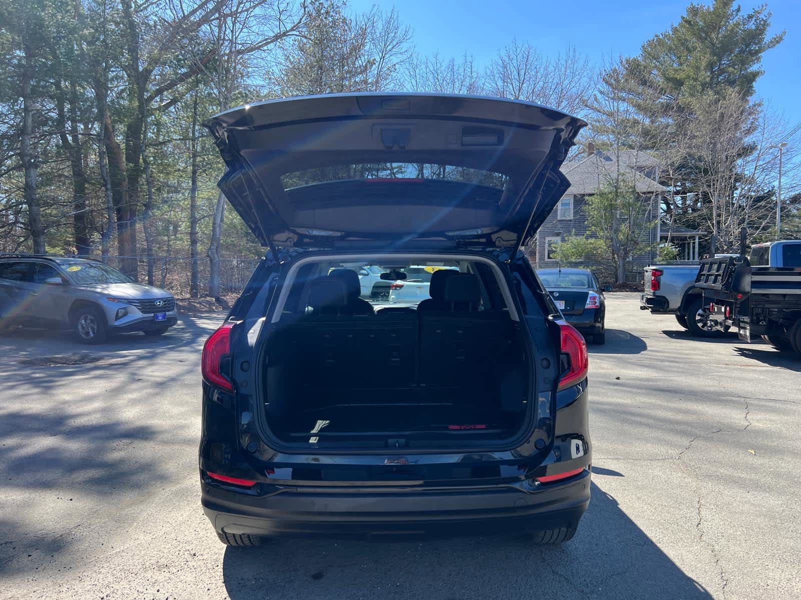 Certified 2023 GMC Terrain SLE w/ Elevation Edition AWD/4WD image 40