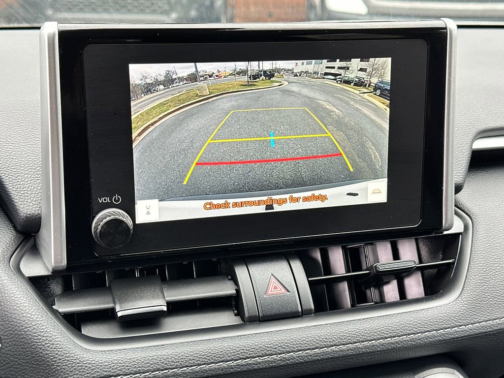 Used 2025 Toyota RAV4 LE image 28